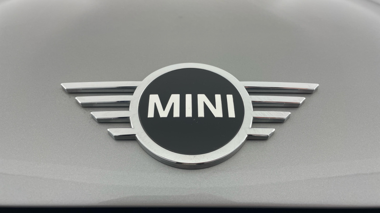 MINI Hatchback 1.5 Cooper Classic Premium 5dr Auto Petrol Hatchback